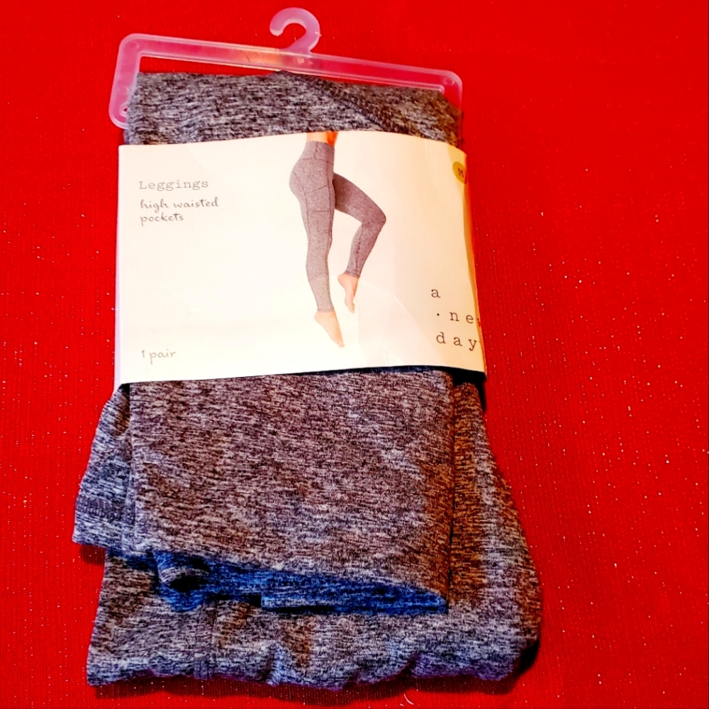 NWT A New Day Leggings - 1 Pair - High Waisted Pockets - Medium - Heather Gray